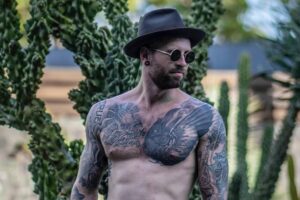 Vogel tattoo - Raben Tattoo